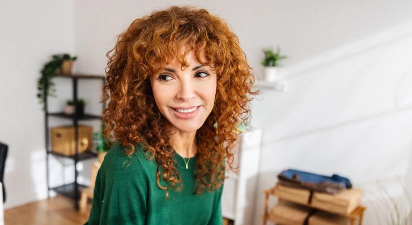 Egy rossz árnyalat, és eltűnik a ragyogásod – Ezeket a színeket válaszd, ha vörös a hajad