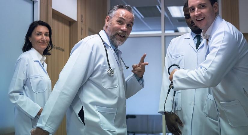 Emelték a béreket, már nincs kedve az orvosoknak a kivándorláshoz