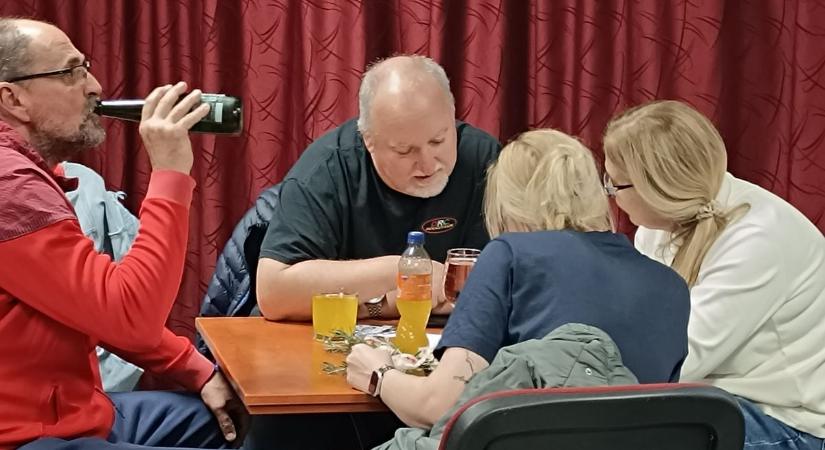 Nőnapi vetélkedő telt házzal az MMK-ban (videóval, képgalériával)