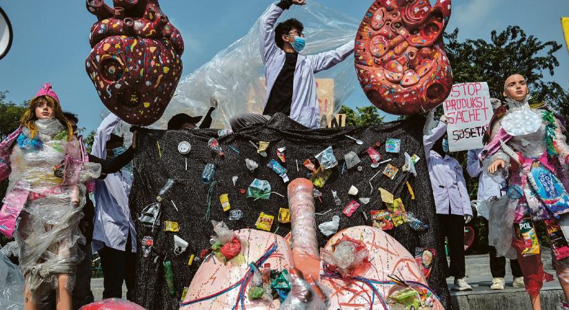 Tényleg komoly veszélyt jelentenek az egészségünkre a mikroműanyagok?