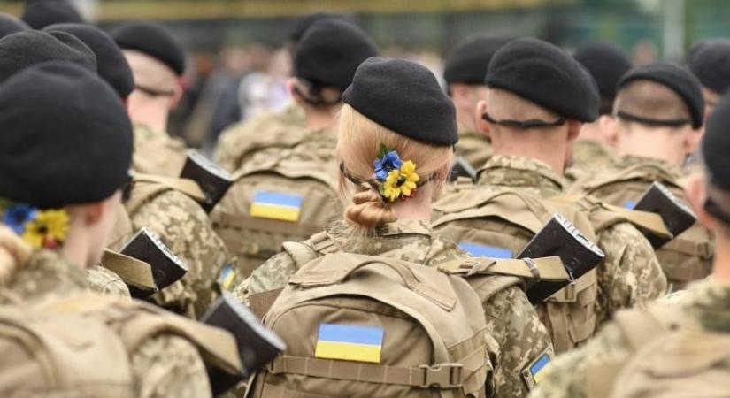 Szirszkij: több mint 1700 női katona kapott kitüntetést az ukrán fegyveres erők kötelékében az 12 év alatt