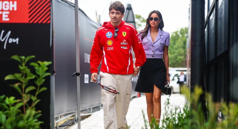 Mindenki őt nézte, Charles Leclerc felesége óriási figyelmet keltett az F1 nyitányán