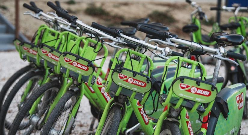 Itt a jó idő, Bubi azonban nincs: egy rossz döntés miatt hónapokig áll a rendszer – bocsánatot várnak a döntéshozóktól