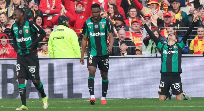 Tíz percen belül három gól, a Lens kihasználta a PSG pénteki botlását