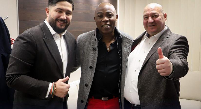 Hadházy szerint Németh Szilárd énektanár végzettségű lánya malajziai konzul lett