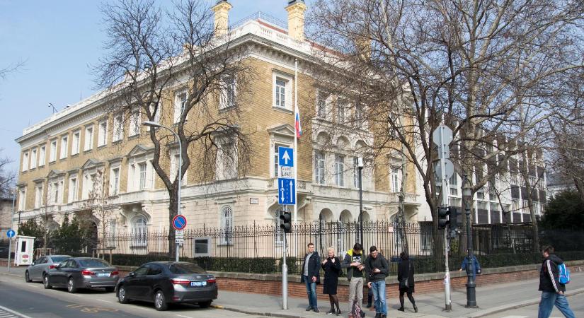 Magyar Péterrel válaszolt a budapesti orosz nagykövetség, amikor arról kérdezték, beavatkozik-e a Putyin-rezsim a parlamenti választásba
