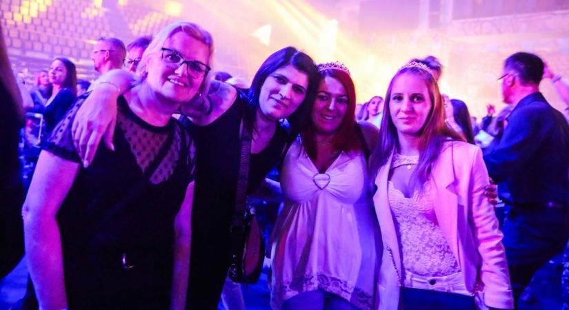 Füllesztő hangulatú lett az emlékek éjszakája Szombathelyen - Sok, sok fotó és videó