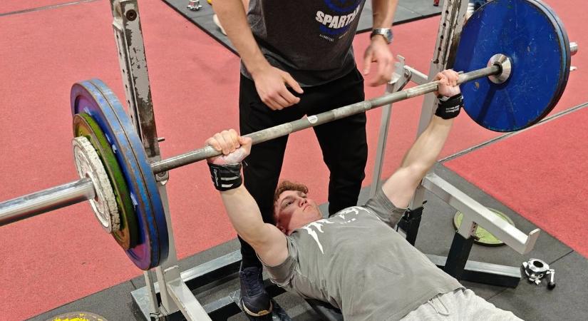 Drámai csaták és tanulságos visszatérések az Erőemelő Diákolimpián