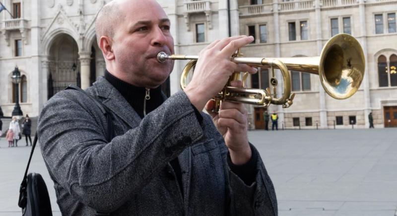 Körözést adott ki a rendőrség a hírhedt trombitás ellen