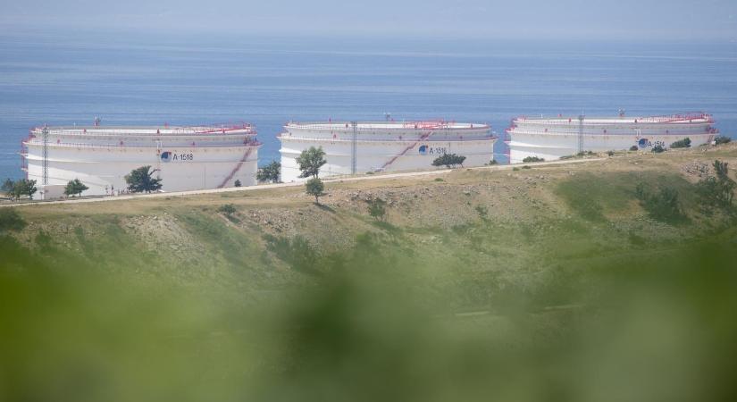 Létezik egyáltalán az az orosz hajó, amely kőolajat szállít Magyarországnak?