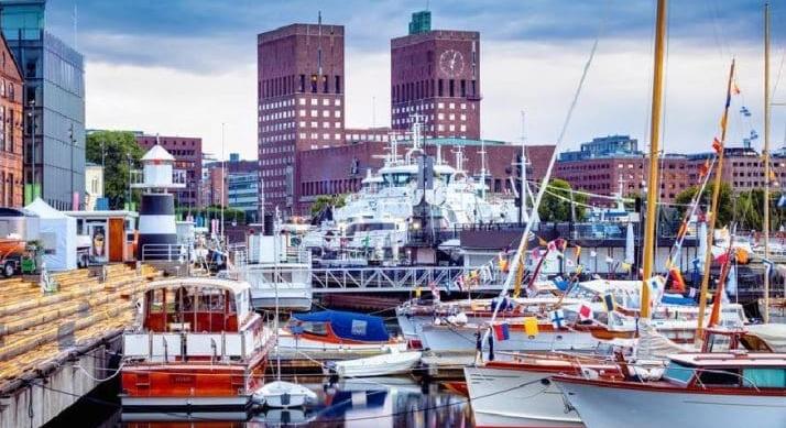 Terrorakció gyanúja Oslóban – Robbanás rázta meg az amerikai nagykövetséget