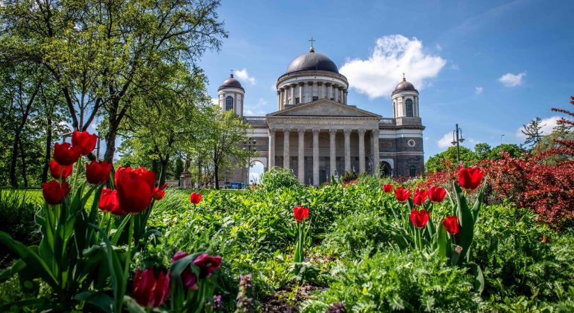 Napos, tavaszias hétfő jön Esztergomban, 17 fokig melegedhet a levegő