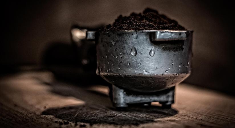 Kipróbálná Petőfi kávéját, billiárdasztalát? Indulás!