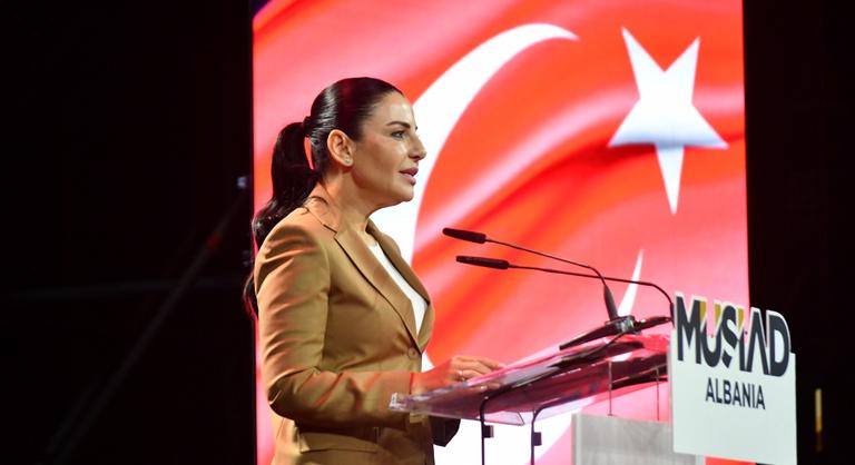 300 lakás és 2 jacht tulajdonosa lehet a volt albán kormányfőhelyettes, letartóztatnák