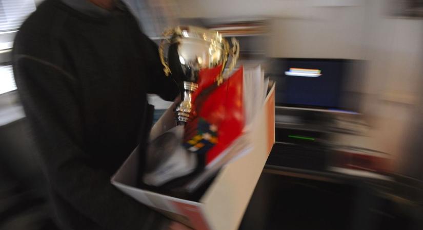 Kirúgás utáni feketeleves: keresztet vethetsz a végkielégítésre, ha ezt a hibát elköveted