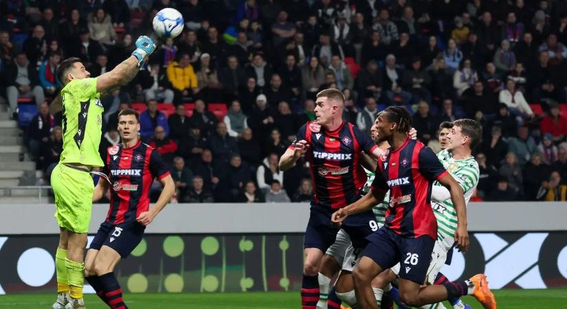 "Bárcsak ott lehetnék mellette" - édesanyjának üzent a vereség után a magyar kapus