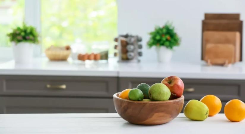 Filléres trükk: egy marék ebből a növényből, és a muslicák percek alatt eltűnnek a konyhából