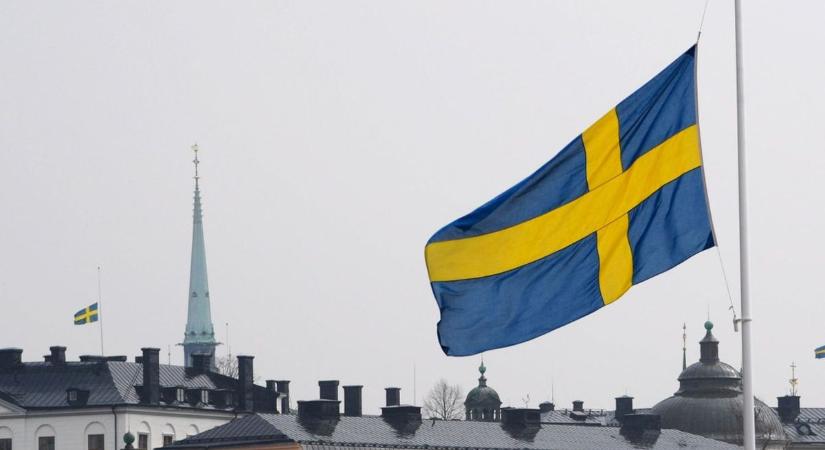 Most jött szembe velem a hír, hogy a Riksbank, a világ legrégebbi központi bankja arra kéri a svédeket, hogy tartsanak otthon készpénzt