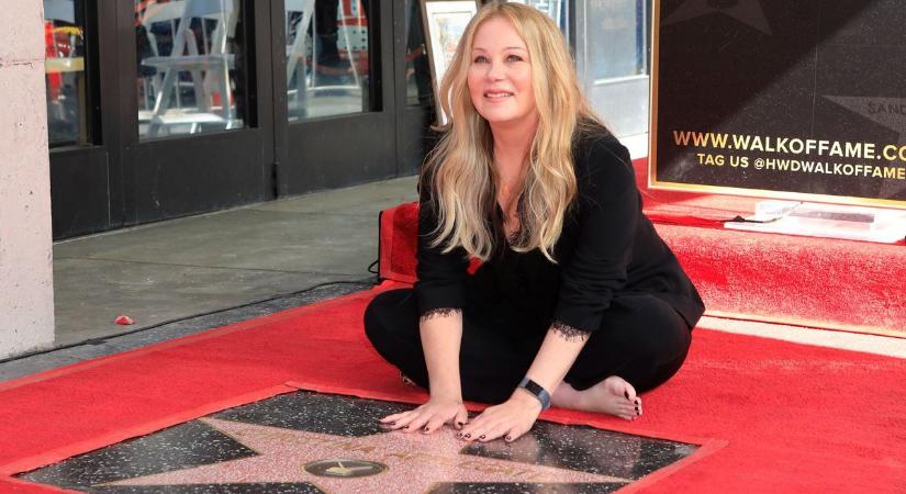 Christina Applegate kitálalt: évekig szerelmes volt Johnny Deppbe
