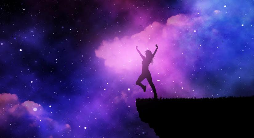 Erős kozmikus hatás jön – 3 csillagjegy életében fordulat várható