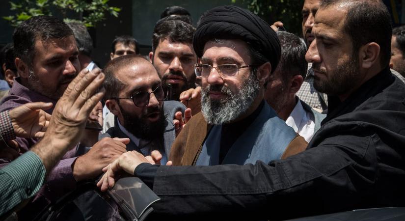 Hivatalos: Ali Khamenei fia lett az új legfelsőbb vezető