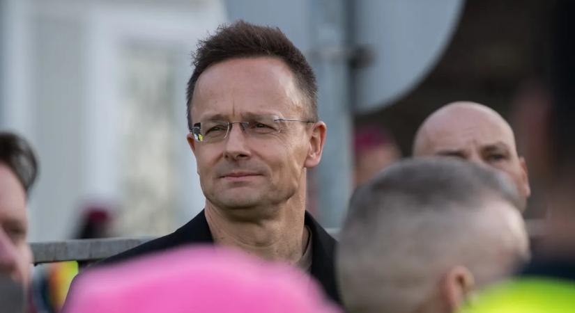 Szijjártó Péter: Folytatjuk a mentesítő járatok üzemeltetését a Közel-Keletről