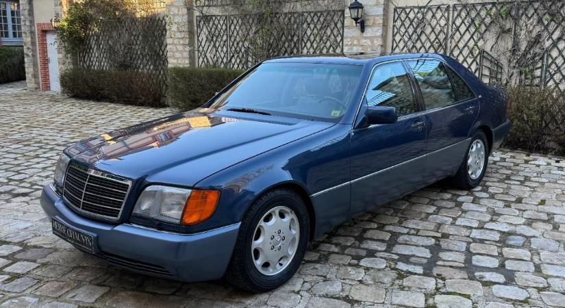 V12-es időgép: alig használt 35 éves Bálna Mercedest kínálnak eladásra