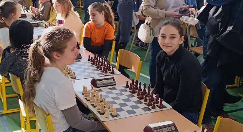 A sakktáblától a színházteremig