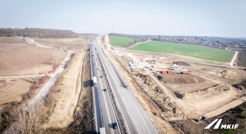 Így változik meg az M1 a következő években – 40 perc az M1 múltjáról, jelenéről, jövőjéről