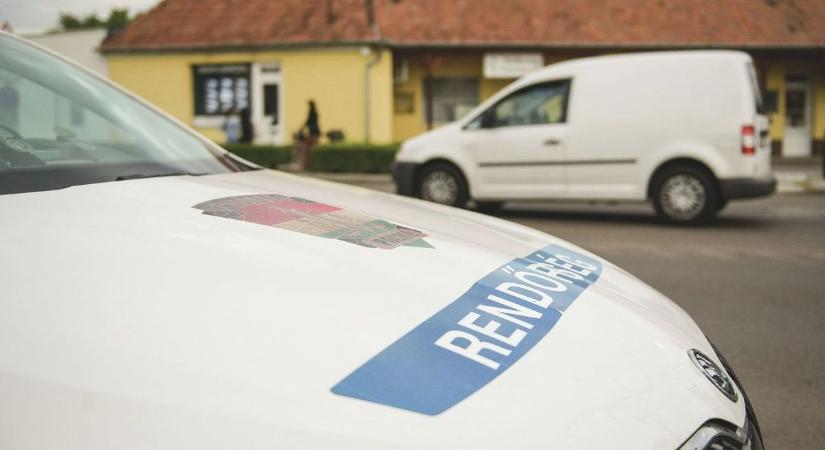 Rágyújtotta a házat a családra, majd baltával őrizte az ajtót – perceken múlt öt ember élete Hevesben