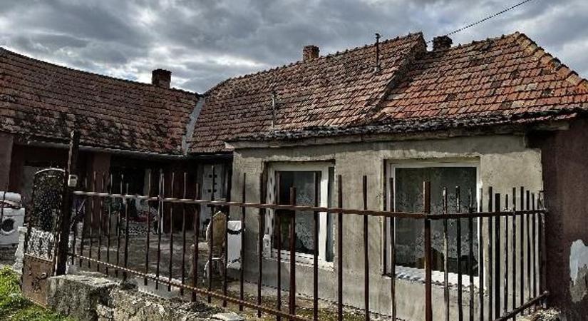 Árverés: nem fizette a vizet, vihetik a házát!