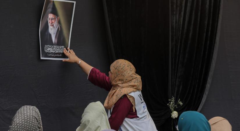 Megválasztották Irán új vallási vezetőjét: a neve még titok