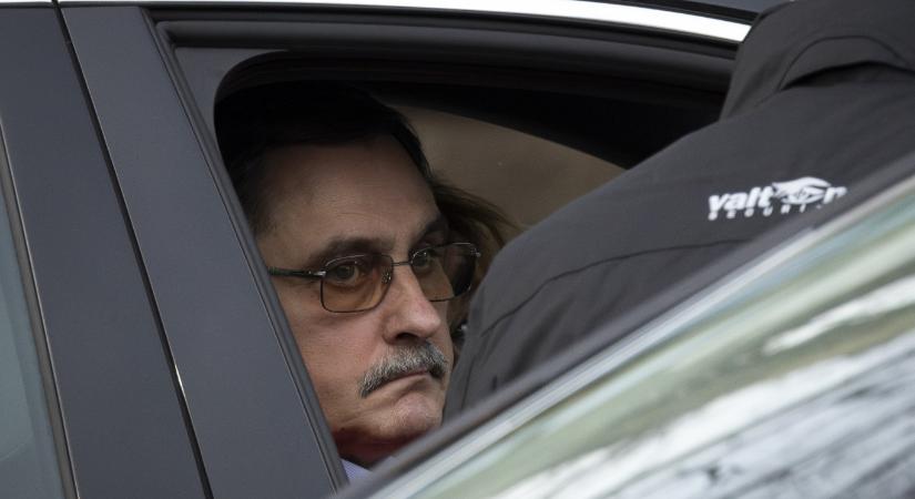 Úgy égették a benzint tavaly a parlamenti képviselők, mintha nem lenne holnap