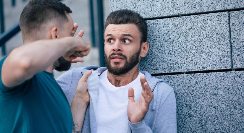 Hónapokig terrorizálták társukat – súlyos ügy került az ügyészség elé
