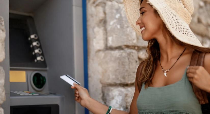 Nyaralásra készülve: így válts eurót okosan!