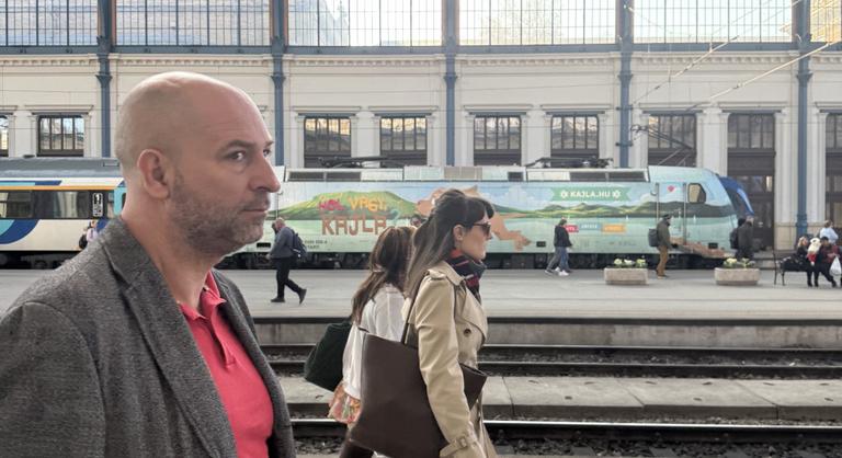 A Nyugatiban bukkantunk rá az eltűntként keresett „trombitás” Szabó Bálintra