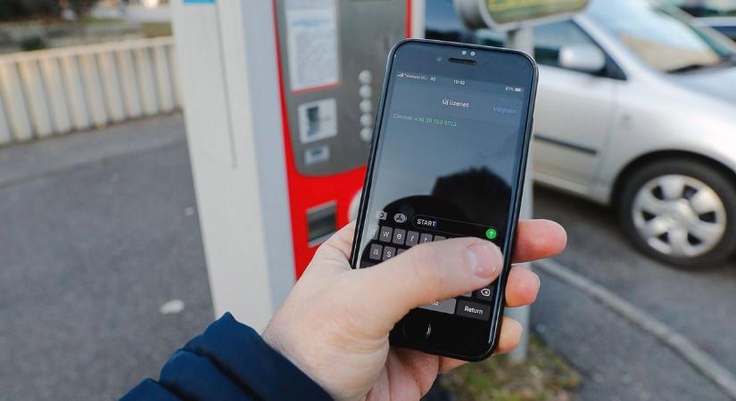 Tizenkét éve bosszantja a szolnoki autósokat, márciusban eltörlik a díjat – videóval