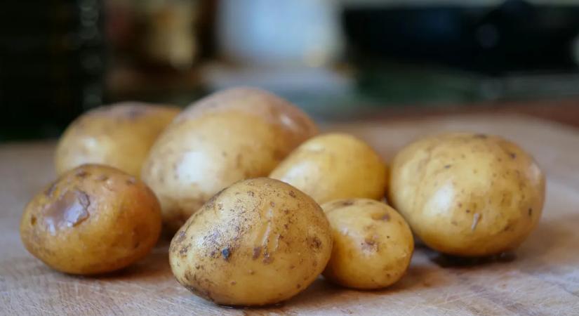 Három egyszerű trükk, hogy a krumpli ne feketedjen meg főzés után