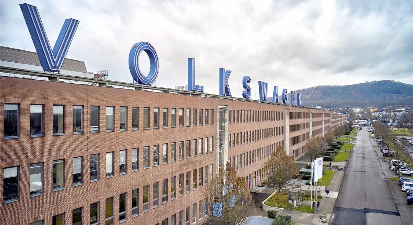 Álnéven mutatott be katonai járműveket a Volkswagen