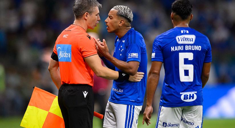 Brazília: hatalmas tömegjelenet az állami döntőben! – videóval