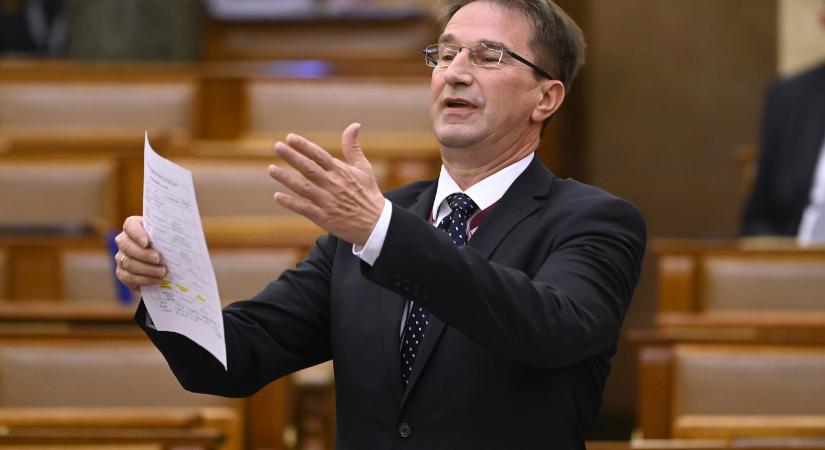 Hadházy szerint Völner Pál lányából is konzul lett