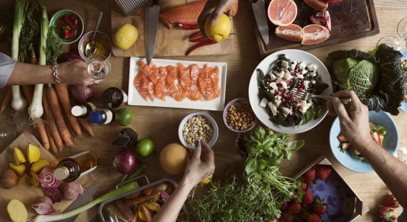 Feszesíti a bőrt, természetes ragyogást ad a hajnak: 4 biotinban gazdag étel