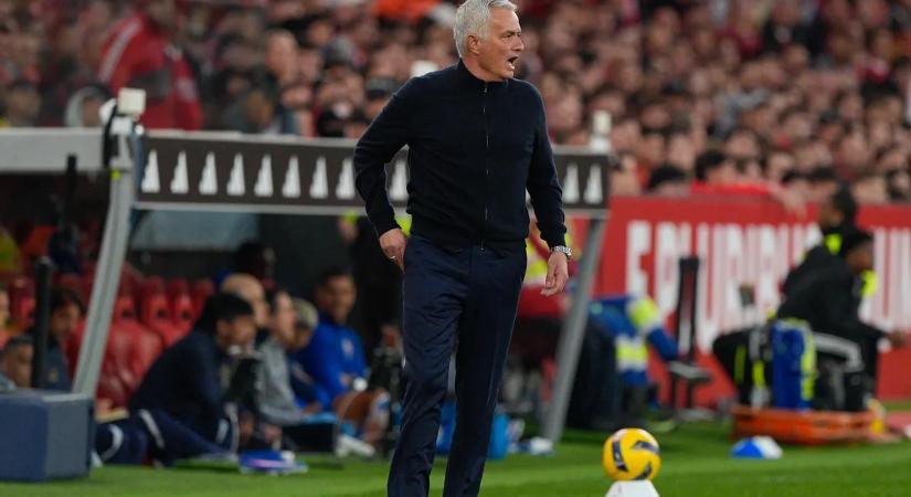 José Mourinho, az áruló? Botrányos jelenetek a portugál rangadón