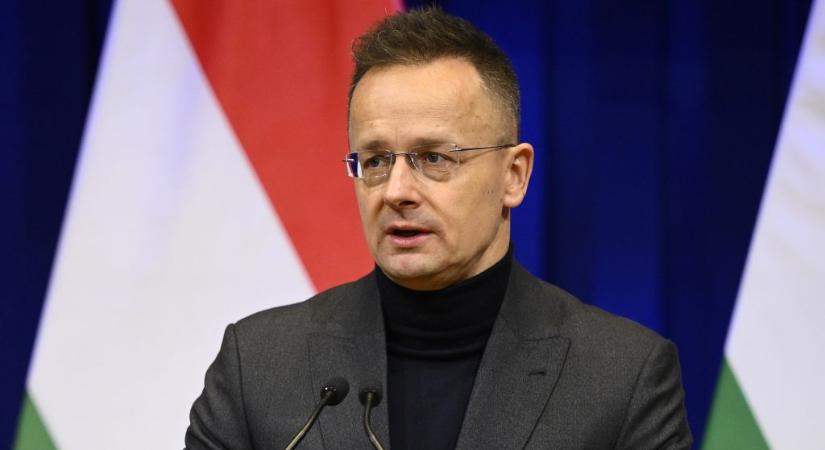 Szijjártó: Az EU-nak fel kell oldania az orosz energiahordozókkal szembeni behozatali tilalmat