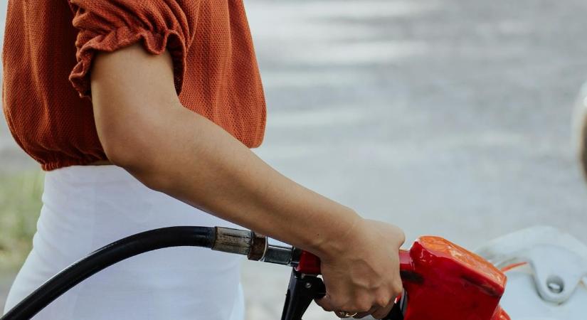 Megoldás az árrobbanásra: célzott támogatások az üzemanyagok adójának csökkentése helyett?