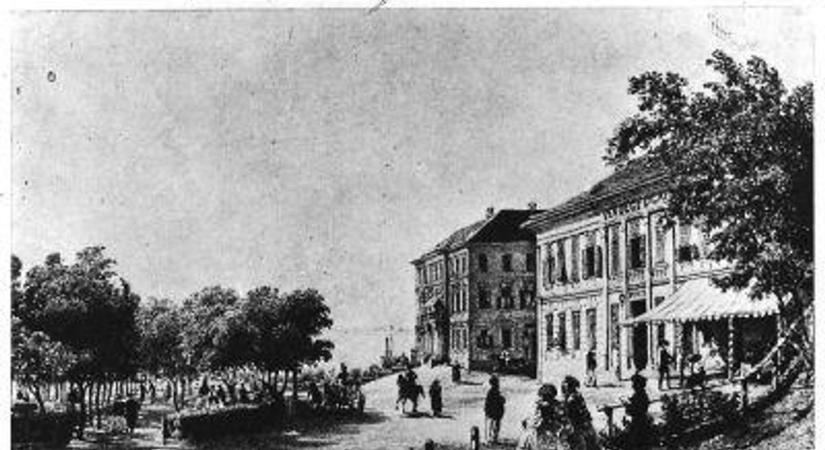 A Gyönyördénél parkosítottak, a vendégfogadóban Kurszalont alakítottak ki a Balatonnál