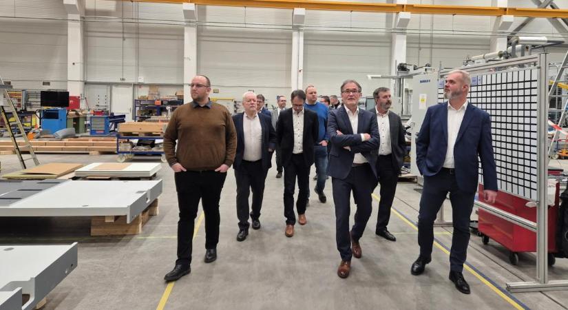 Bővül az autóipari és akkumulátorgyártó cégek együttműködése Debrecenben