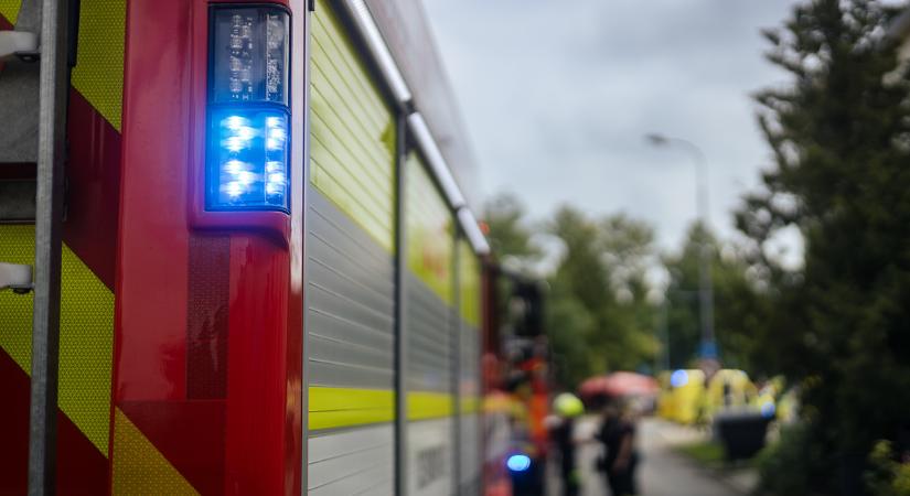 Rengetegen csináljak ezt, ha balesetet látnak – Bűncselekmény a katasztrófavédelem szerint