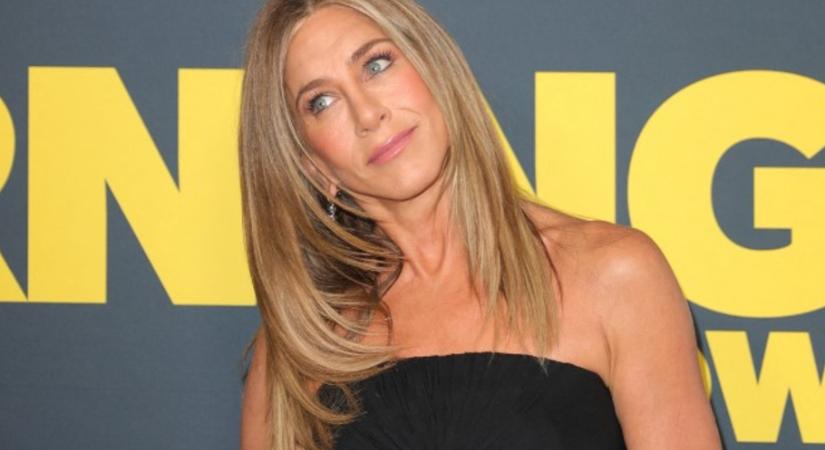 Jennifer Aniston gyönyörű és különleges szobája – így lesz elegáns a kikapcsolódás