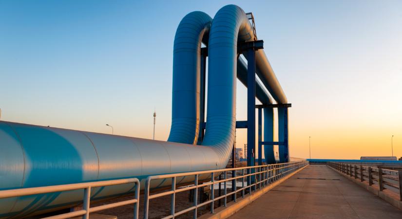 Elképesztő magasságokba lőttek ki az olajárak: hetekre előre megpecsételheti a tankolást egy durva háborús lépés